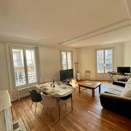 Republique Gorgeous Apartment *