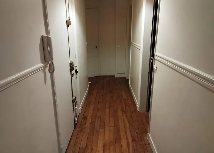 Republique Gorgeous 公寓